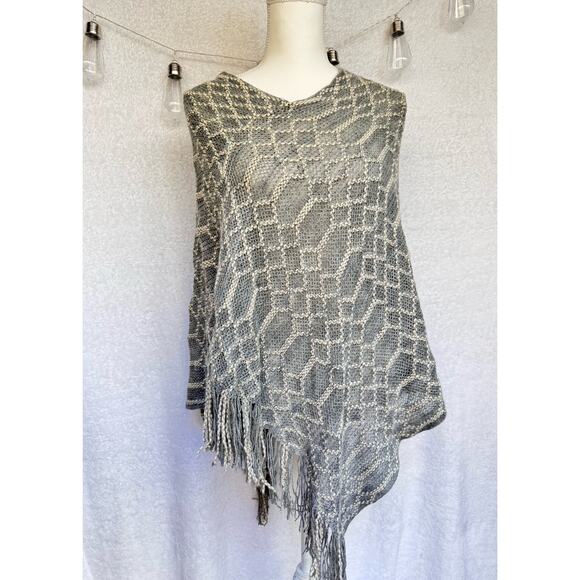 World Market Acrylic Blend Gray Cream Fringe Trim Asymmetrical Poncho One Size - Picture 2 of 8